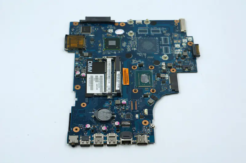 Základní deska Dell 0NJ7D4 NJ7D4 VAW11 LA-9102P 17 3721 Intel Pentium 2117U