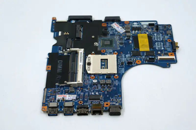 Základní deska Lenovo LM440T V4400 90004951 48.4L408.01M 12306-1M s procesorem GT740M