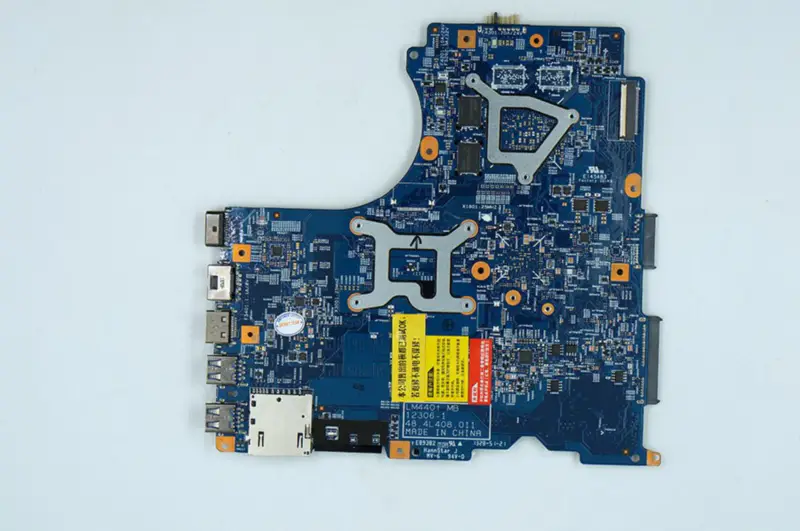 Základní deska Lenovo LM440T V4400 90004951 48.4L408.01M 12306-1M s procesorem GT740M