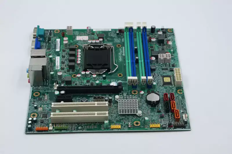 Základní deska Lenovo M6300T M6400T M92 M8400T E31 A8000T Desktop IS7XM