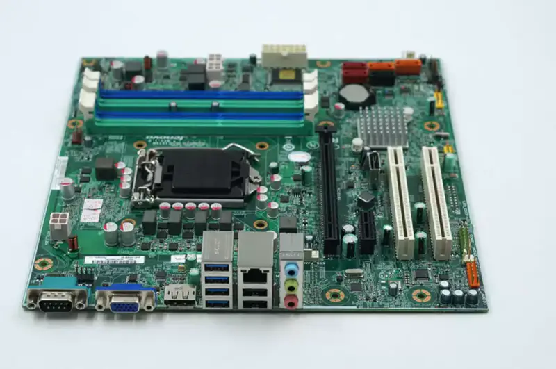 Základní deska Lenovo M6300T M6400T M92 M8400T E31 A8000T Desktop IS7XM