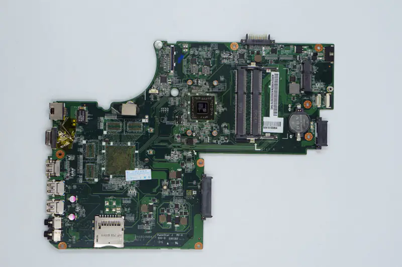 Toshiba C70D C75D DA0BD9MB8F0 Základní deska