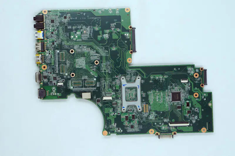 Toshiba A000243950 DA0BD9MB8F0 L75D Základní deska